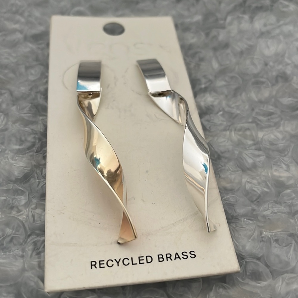 COS Recycled Brass Modern Silver Twist Earrings - Picture 2 of 11